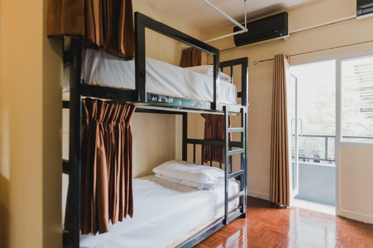 No.9 Hostel & Cafe Chiang Mai Ngoại thất bức ảnh